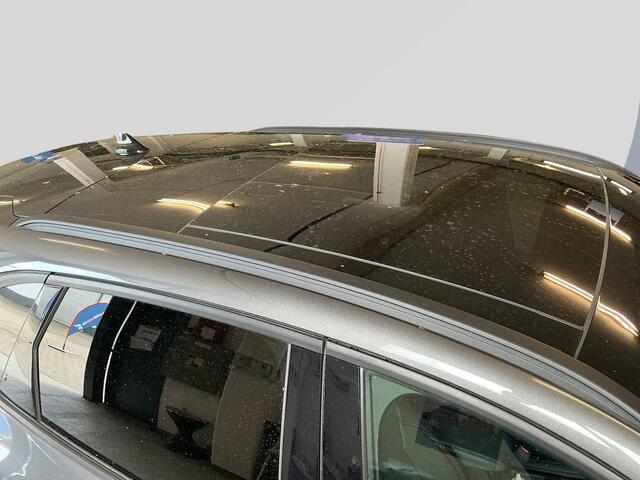 Ford KUGA 2.5 PHEV ST-Line X | Wegklapbare trekhaak | Panoramadak | Adaptive cruise control | Winter Pack | Head up Display |