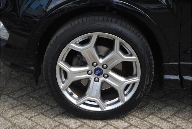 Ford KUGA 1.5 EcoBoost 150PK ST Line | XENON | TREKHAAK | 19" VELGEN | STOEL-STUUR VERWARMING