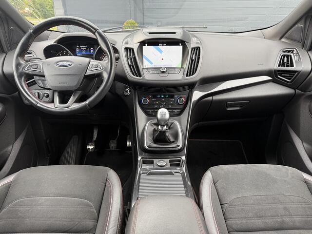 Ford KUGA 1.5 EcoBoost ST Line Navi,Camera,Trekhaak,Clima,Halfleder,Pdc V+A,120pk,Lm velgen,6 Bak,Apk tot 06-2026