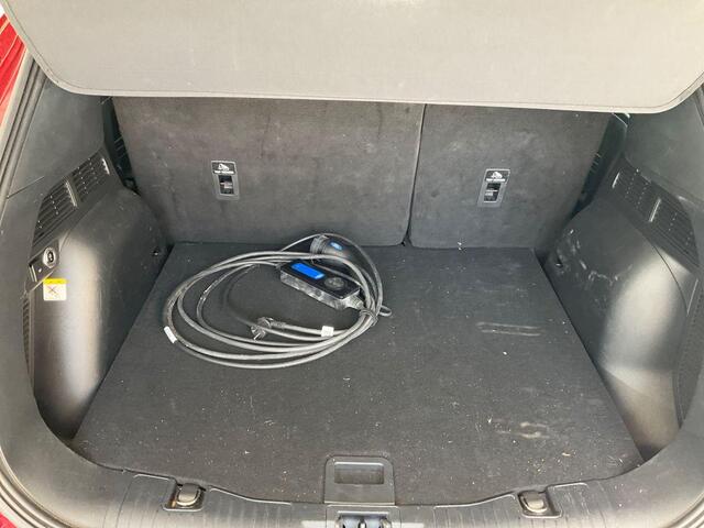 Ford KUGA 2.5 PHEV Titanium | Weg/Uitklapbare Trekhaak (Elektrisch bedienbaar) | Winter Pack | cruise control adaptief | dodehoek detectie | Privacy Glass | 1.500 kg trekgewicht