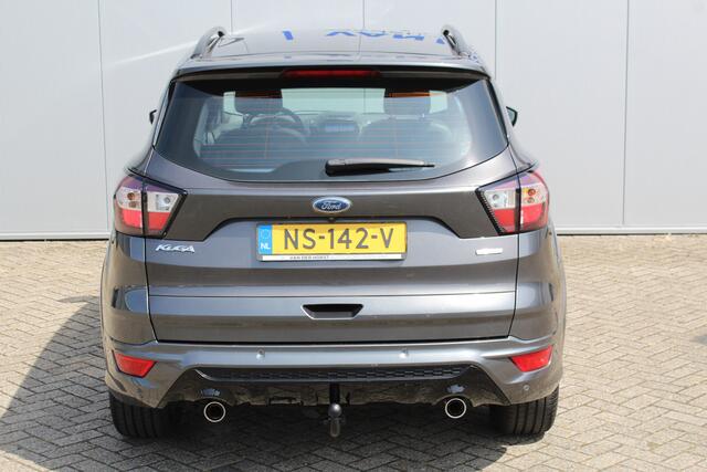 Ford KUGA 1.5-120pk EcoBoost ST Line. Erg mooie en luxe Kuga ST-Line. Trekgewicht 1.800kg ! Volautm. airco, elektr. panoramadak, elektr. achterklep, navigatie, telefoonvoorb., Apple carplay/Android auto., trekhaak, leer/alcantara bekleding, lane assist, cruise cntr