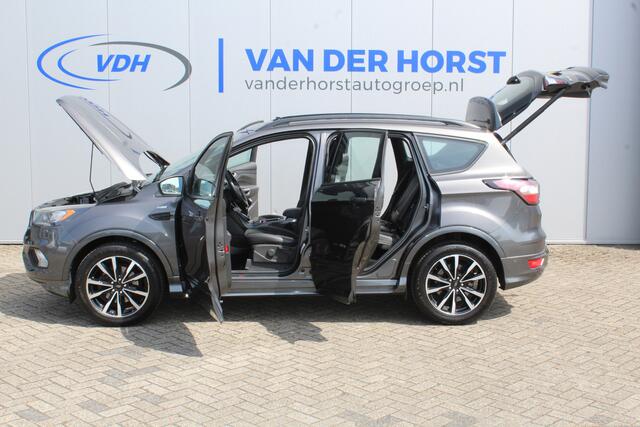 Ford KUGA 1.5-120pk EcoBoost ST Line. Erg mooie en luxe Kuga ST-Line. Trekgewicht 1.800kg ! Volautm. airco, elektr. panoramadak, elektr. achterklep, navigatie, telefoonvoorb., Apple carplay/Android auto., trekhaak, leer/alcantara bekleding, lane assist, cruise cntr