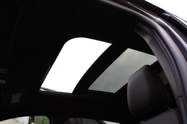 Ford KUGA 2.5 PHEV ST-Line X | Facelift | Panoramadak | Head-up | BLIS | Winterpack | Trekhaak | B&O | AGR