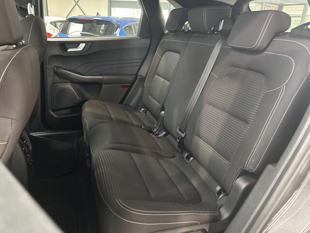 Ford KUGA 2.5 PHEV 225 pk Titanium | Winter Pack | El. a. klep | Adapt. cruise | Adapt. LED | 4 seiz. banden