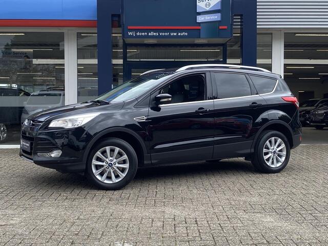 Ford KUGA 1.5 Titanium 4WD / Automaat / NL-Auto / Dealer-Onderhouden / Vol-Leder / Stoelverwarming / Cruise-Control / Climate-Control / Trekhaak / Elektr.-Stoelen / Elektr.-Achterklep / DAB Radio-Bluetooth / Navi / keyless / PDC V+A met Camera / 17'' LMV / All-Seas