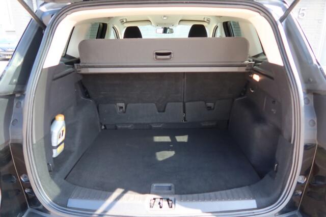 Ford KUGA 1.5 ECOBOOST TITANIUM, NAVI , TREKHAAK ENZ...