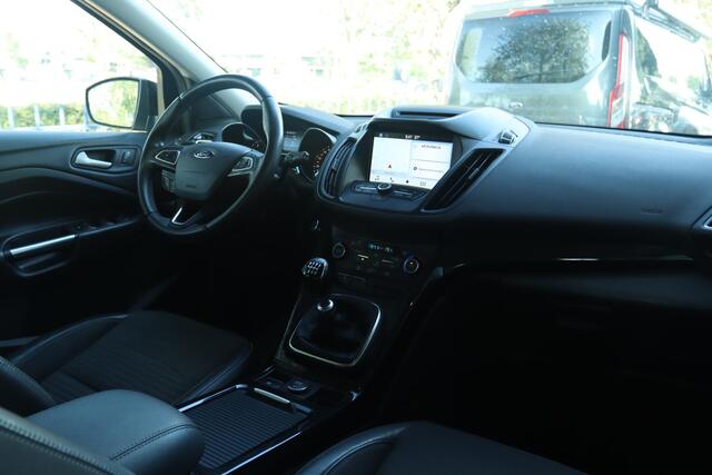 Ford KUGA 1.5 ECOBOOST TITANIUM | CARPLAY | TREKHAAK | KEY-LESS | NAVI | PDC | VOORRUITVERW.