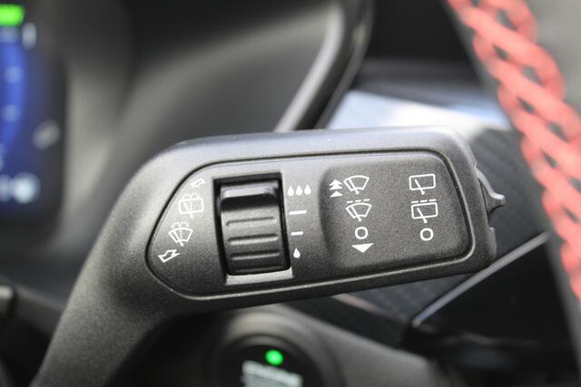 Ford KUGA 2.5-225pk Plug-in Hybrid ST-Line X. Hybride rijden voor een reële prijs ! Adaptive Cruise Control, Stoel- en voorraamverwarming, Climate Control, Metallic lak, Camera v+a, Elektr. achterklep, Side- en lane assist etc.