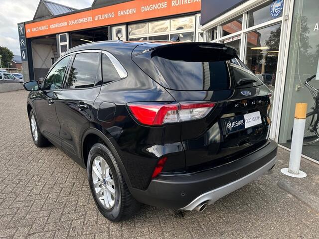 Ford KUGA 2.5 PHEV TITANIUM