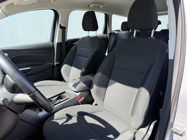 Ford KUGA BWJ 2017 | 1.5T 120PK Trend Ultimate | NWE APK | TREKHAAK | CLIMA | CRUISE | NAVI | LICHTMETAAL | PDC | CARPLAY