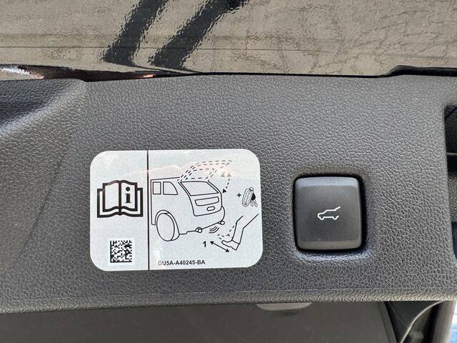 Ford KUGA 2.5 PHEV Vignale 225pk | Driver Assistance Pack | Wegklapbare Trekhaak | Winterpack | 1.500kg Trekgewicht | Slechts 22.000km |