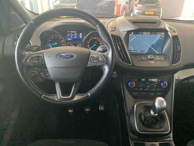 Ford KUGA 1.5 EcoBoost ST Line NAVIGATIE | TREKHAAK | PARKEERSENSOREN VOOR-EN ACHTER