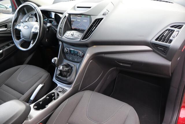 Ford KUGA 1.5 Trend Edition Navigatie, Cruise control, Climate control, Elektrische ramen, Trekhaak