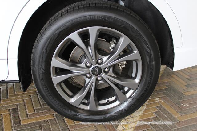 Ford KUGA 2.5 PHEV ST-Line | Incl. 12 maanden garantie | Stoelverwarming voor/achter | Cruise control | Stuurverwarming | Climate control | Lane assist | Navigatie | DAB radio |