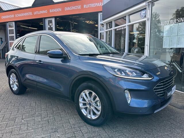 Ford KUGA 2.5 PHEV TITANIUM