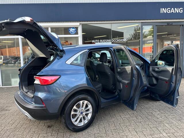 Ford KUGA 2.5 PHEV TITANIUM