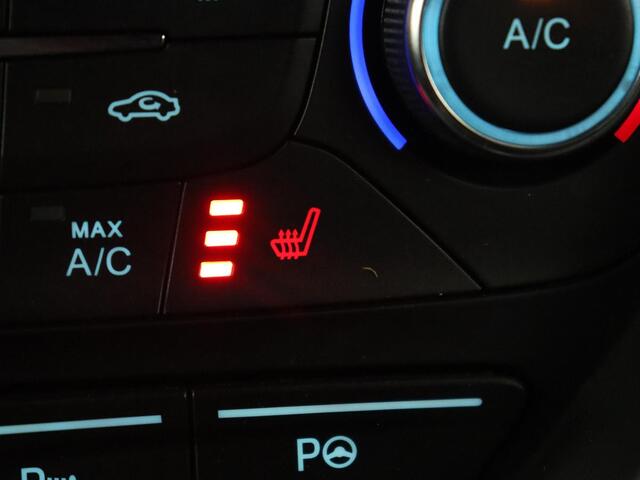 Ford KUGA 1.5 EcoBoost ST Line | Stoelverwarming | Half leder | Carplay | Camera | Park Assist | Navigatie | Climate control | Cruise control