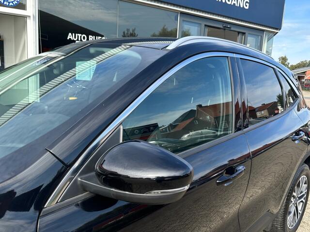 Ford KUGA 2.5 PHEV TITANIUM