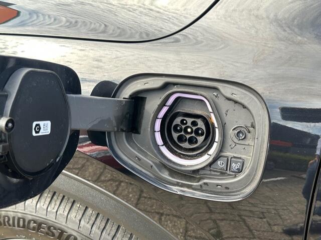 Ford KUGA 2.5 PHEV TITANIUM