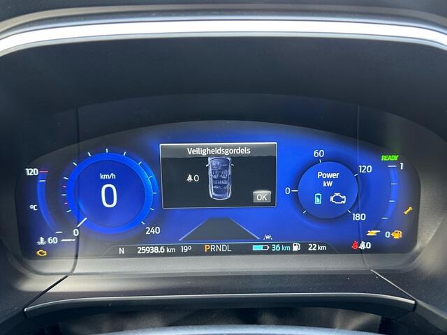 Ford KUGA 2.5 PHEV TITANIUM