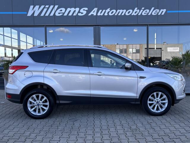 Ford KUGA 1.5 Titanium Styling Pack Afneembare Trekhaak, Panorama Dak & Stoelverwarming