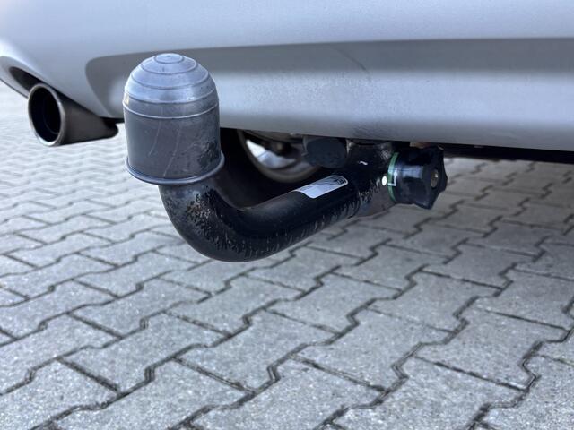 Ford KUGA 1.5 Titanium Styling Pack Afneembare Trekhaak, Panorama Dak & Stoelverwarming