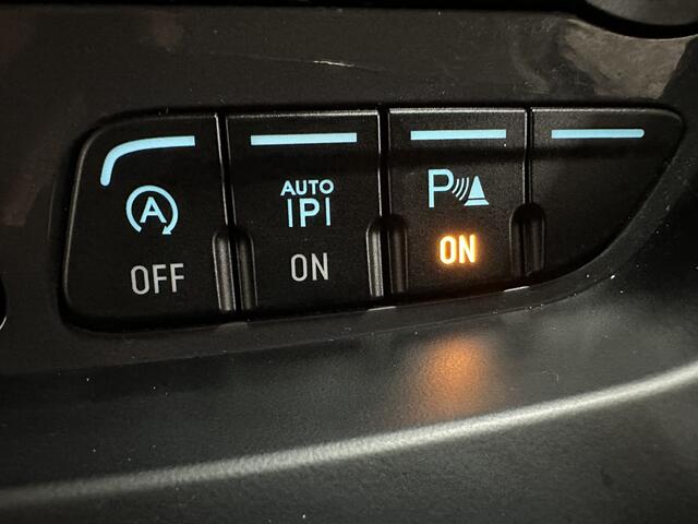 Ford KUGA 1.5 Titanium CLIMA /CRUISE / CAMERA /TREKHAAK