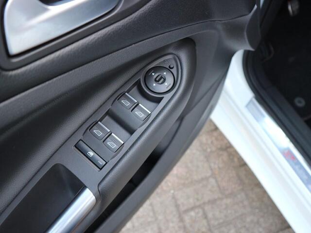 Ford KUGA 1.5 EcoBoost ST Line * NAVI * TREKHAAK (2.000 KG) *