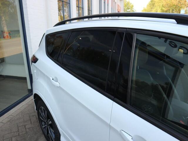 Ford KUGA 1.5 EcoBoost ST Line * NAVI * TREKHAAK (2.000 KG) *