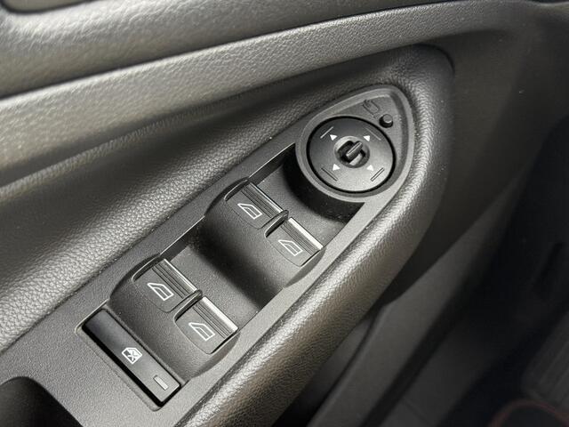 Ford KUGA 1.5 EcoBoost ST Line 2000 kilo trekgewicht | Navigatie| PDC V+A | Cruise