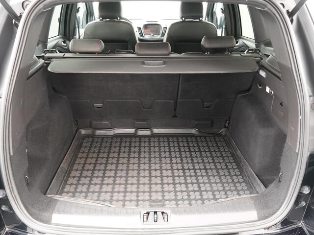 Ford KUGA 1.5 EcoBoost 150pk ST Line | Elekt. Trekhaak | 2.000kg trekgewicht!! | Winterpack | 1/2 leer | 19" LMV | PDC |