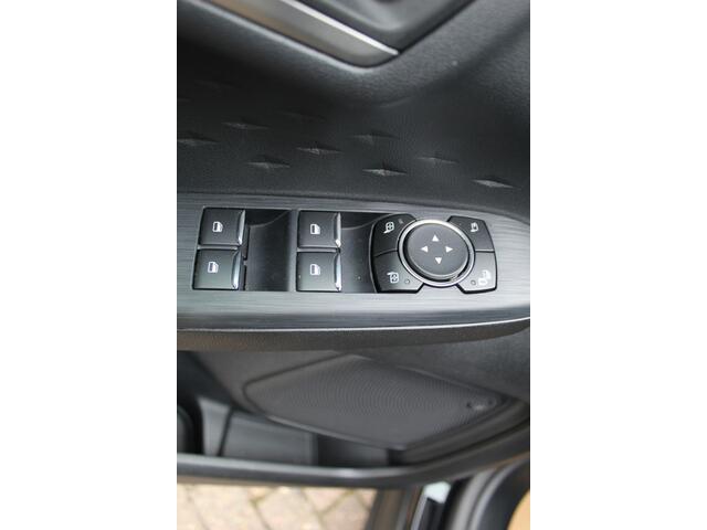Ford KUGA 2.5 PHEV Titanium , 225pk Climate control , Navigatie , Cruise Control , Bluetooth Android/Apple carplay , LED dagrijverlichting , Parkeersensoren