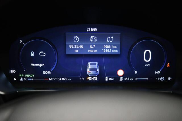 Ford KUGA 2.5 PHEV ST-Line X | WINTER / TECHNOLOGY- PACK | STUURVERWARMING | HEAD UP | PANORAMADAK