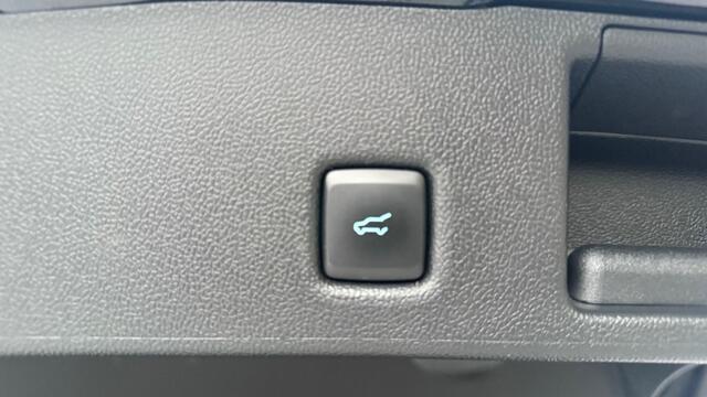 Ford KUGA 2.5 PHEV ST-LINE / Trekhaak+Driver+Design+Techno+Winter pack