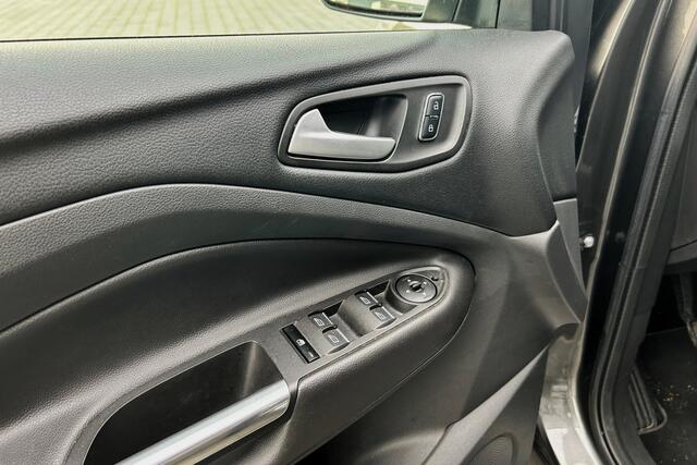 Ford KUGA 1.5 150pk Titanium 1e eig.! CAMERA WINTER PAKKET TREKHAAK