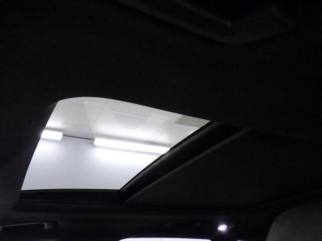 Ford KUGA 1.5 EcoBoost ST Line Panoramadak Camera Winter Parking pack Bi-Xenon Privacy Glass Dealeronderhouden