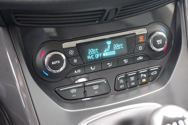 Ford KUGA 1.5 120 PK Titanium, Winterpakket, Trekhaak, Camera, Navigatie, Climate Control, Stoelverwarming