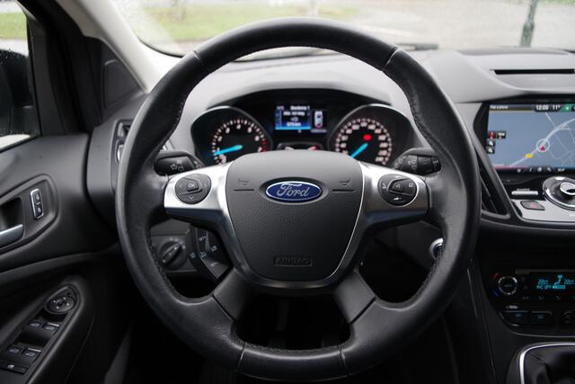 Ford KUGA 1.5 120 PK Titanium, Winterpakket, Trekhaak, Camera, Navigatie, Climate Control, Stoelverwarming