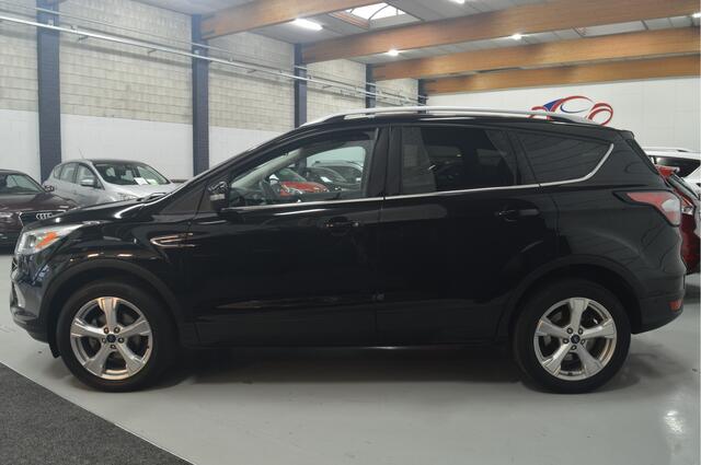 Ford KUGA 1.5 EcoBoost Titanium // 141.000 km // NAVI // CAMERA // PDC // TREKHAAK // STUUR&STOELVERW. // EL.ACHTERKLEP //