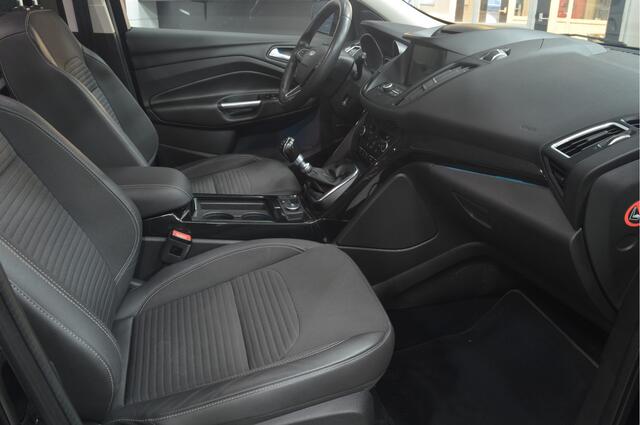 Ford KUGA 1.5 EcoBoost Titanium // 141.000 km // NAVI // CAMERA // PDC // TREKHAAK // STUUR&STOELVERW. // EL.ACHTERKLEP //