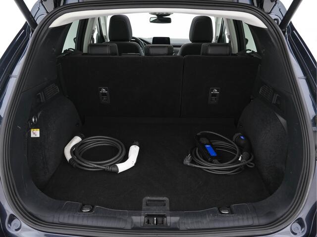 Ford KUGA 2.5 PHEV Vignale Aut. *PANO | FULL-LEATHER | DIGI-COCKPIT | FULL-LED | BANG/OLUFSEN-AUDIO | HEAD-UP | KEYLESS | DAB | CARPLAY | NAVI-FULLMAP | MEMORY-PACK | COMFORT-SEATS | LANE-ASSIST | TOWBAR | 18''ALU*