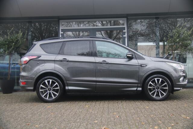 Ford KUGA 1.5 EcoBoost ST Line | LED | Pano | Winterpakket | Camera | Org. NL |