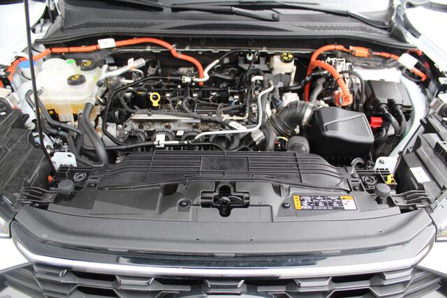 Ford KUGA 2.5-243pk PHEV ST-Line X. Van ¤. 54.937,- voor ¤. 43.735,- ! Trekgewicht van 2.100kg ! Elektr. verstelb. AGR stoelen voor, Stoel-, stuur-, voorraam- en achterbank verwarming, Elektr. panorama/schuif-kanteldak , Trekhaak elektr. wegklapbaar, B&O soundsyst.