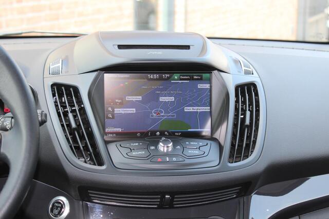 Ford KUGA 1.5 Titanium Navi/Carplay, Winterpack, Driver Ass Pack, Trekhaak 2000KG