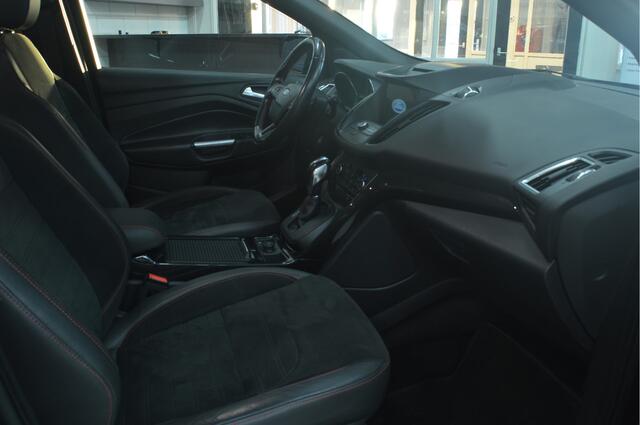 Ford KUGA 1.5 EcoBoost ST Line AWD // CLIMA // NAVI // CARPLAY // STUUR&STOELVERWARMING // TREKHAAK // 4x4 //