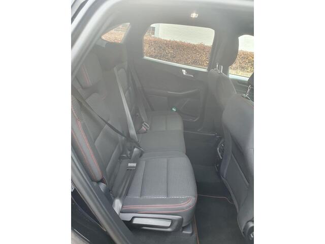 Ford KUGA 1.5 EcoBoost ST-Line 150pk | Winterpack | 19 inch lichtmetalen velgen | elektrisch bedienbare achterklep