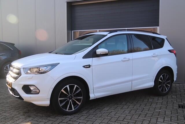Ford KUGA 1.5 EcoBoost ST Line, Stoel & Stuurverwarmd, Camera, Trekhaak, Pano