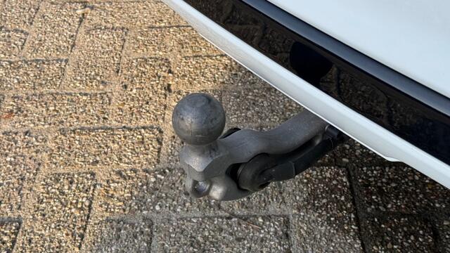 Ford KUGA 2.5 PHEV ST-LINE X 243pk / Trekhaak+Panorama+Techno+Winter