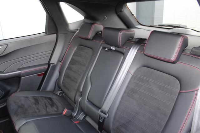 Ford KUGA 2.5-225pk Plug-in Hybrid ST-Line X. Hybride rijden voor een reële prijs ! Adaptive Cruise Control, Stoel-, stuur- en voorraamverwarming, Climate Control, Metallic lak, Camera v+a, Elektr. achterklep, Side- en lane assist etc.