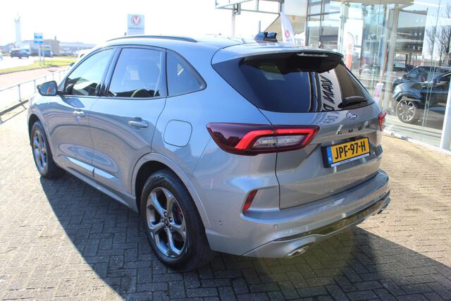 Ford KUGA 2.5-243pk PHEV ST-Line X. Van ¤. 54.937,- voor ¤. 43.735,- Trekgewicht van 2.100kg ! Elektr. panodak., elektr. trekhaak, stoel-, stuur- en voorraamverw., 360gr. Camera, HUD, AppleCarplay/Androidauto, Elektr. verstelb. comfortstoelen, LED verl.